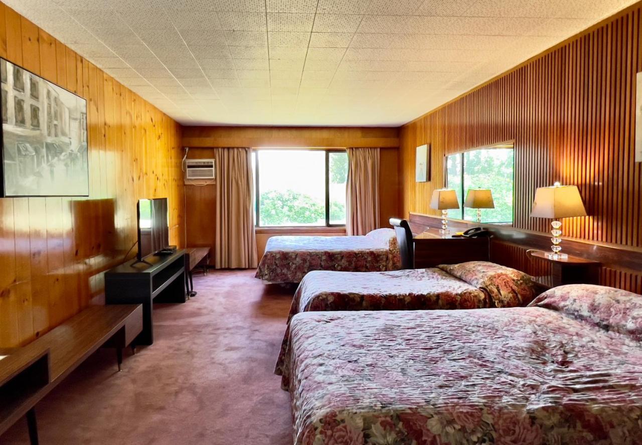 Airport Inn Кенель Экстерьер фото