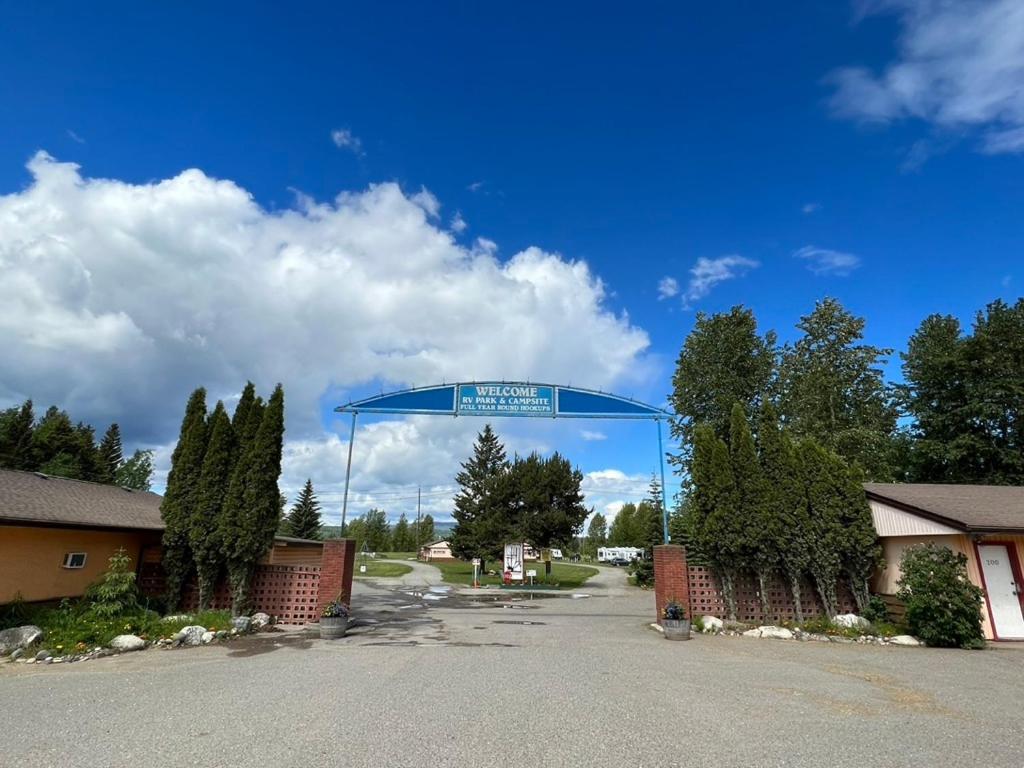 Airport Inn Кенель Экстерьер фото
