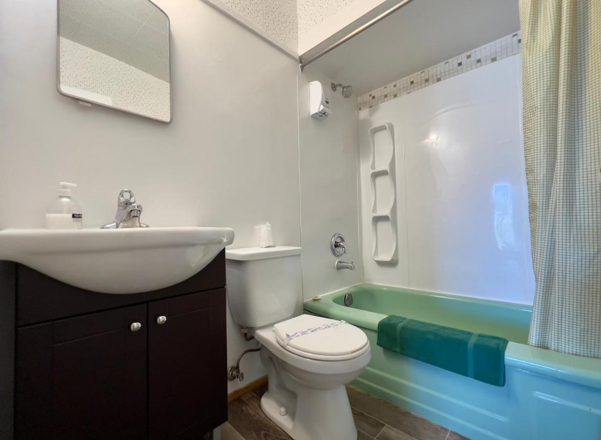 Airport Inn Кенель Экстерьер фото