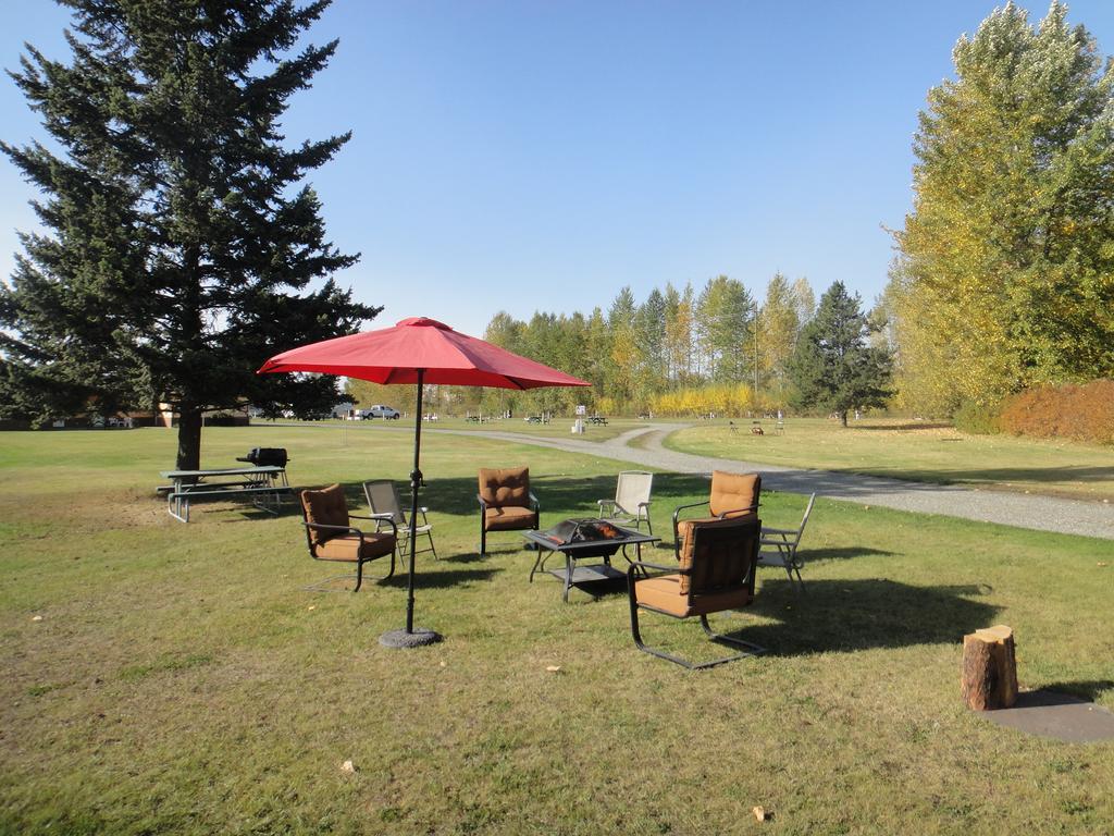 Airport Inn Кенель Экстерьер фото