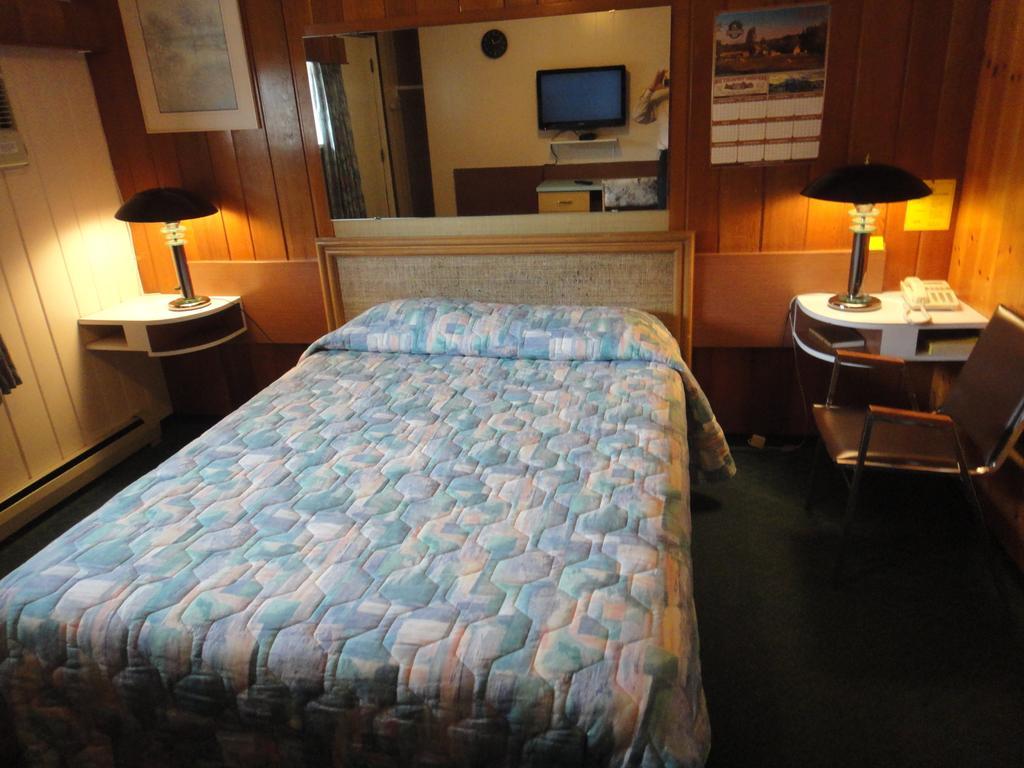 Airport Inn Кенель Номер фото