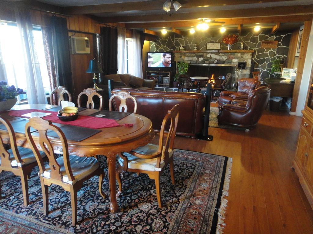 Airport Inn Кенель Экстерьер фото