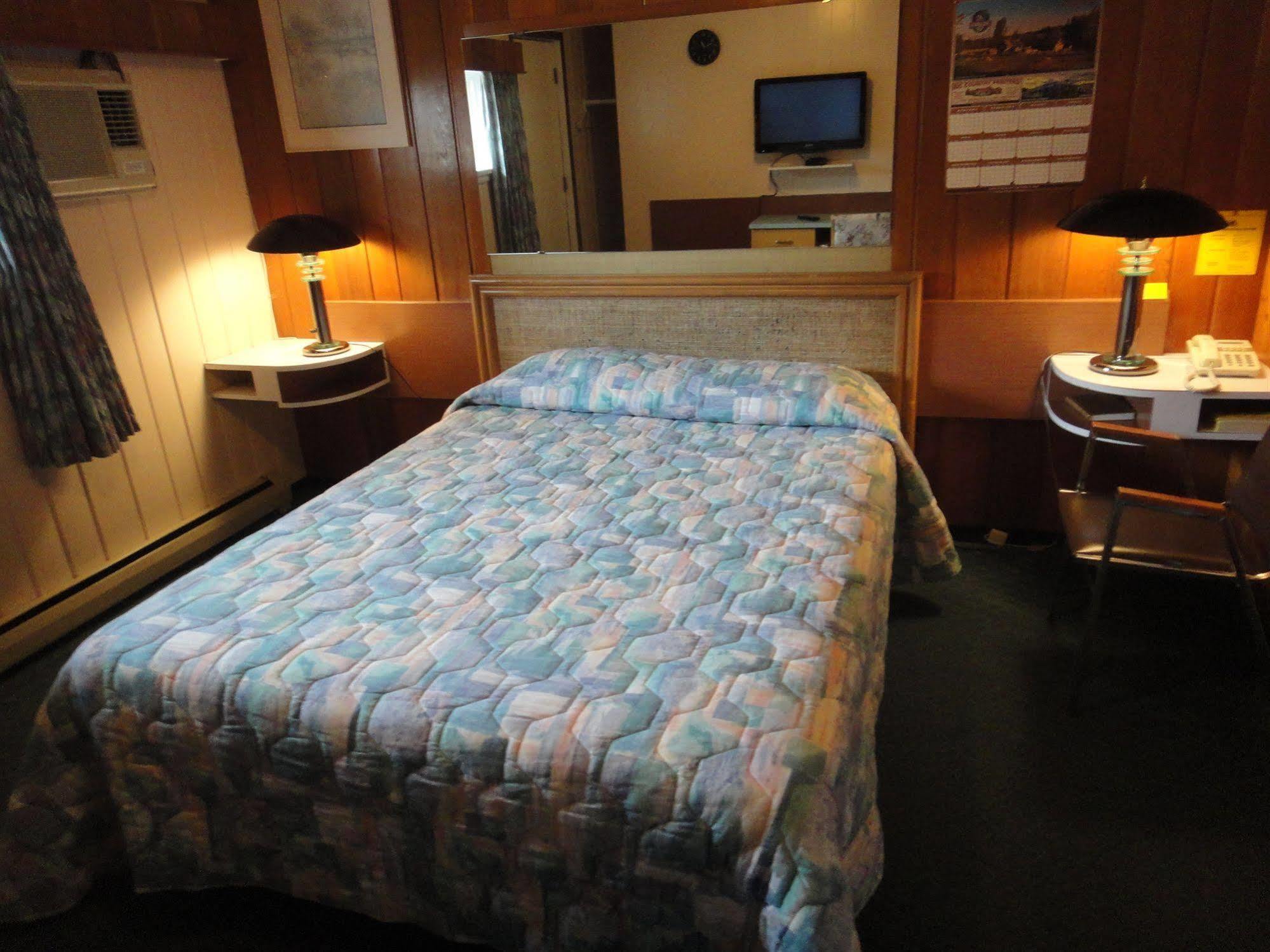 Airport Inn Кенель Экстерьер фото